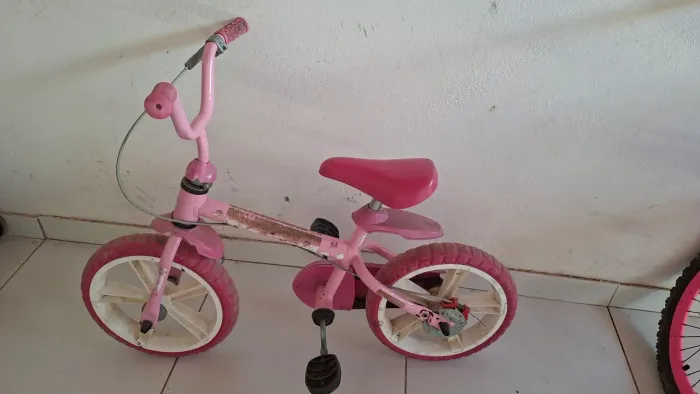 Bicicleta infantil menina