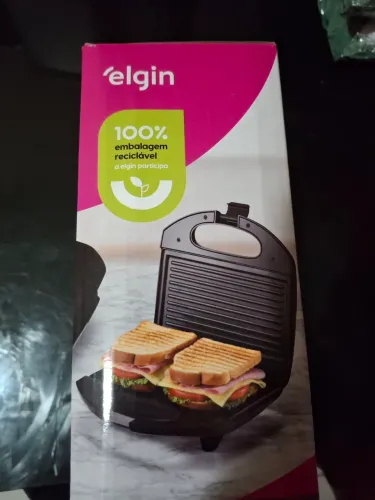 Sanduicheira e grill novos