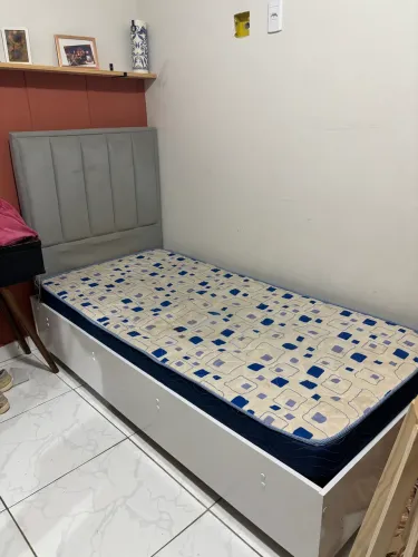 Cama de solteiro