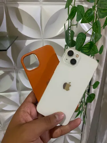 iPhone 13