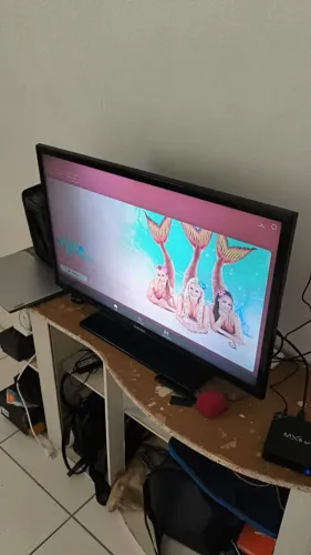 Vende-se Televisão semi nova