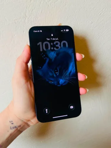 IPHONE 17e na caixa/carregador original
