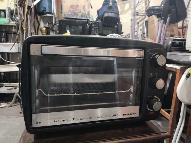 Forno elétrico Britânia 