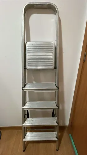 Escada 5 degraus alumínio novo 
