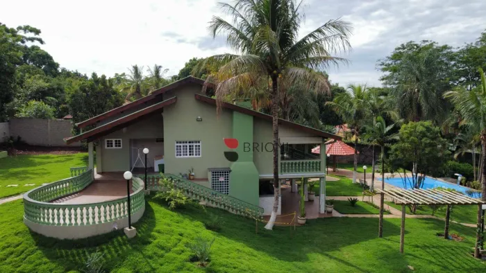 Chácara térrea alto padrão com 318m², à venda no condomínio Estância Beira Rio, em Ribeirã