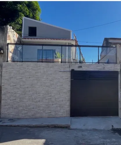 Vendo Casa na Praça do Gradim R$ 290.000