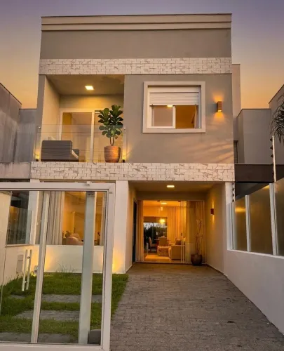 CASA TRIPLEX ALTO PADRÃO COM PISCINA, OFURÔ, ÁREA GOURMET E TERRAÇO PRIVATIVO