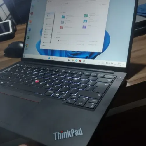 Notebook Vpro i5 thinkpad com 16 de ram Ddr5 (empresarial)