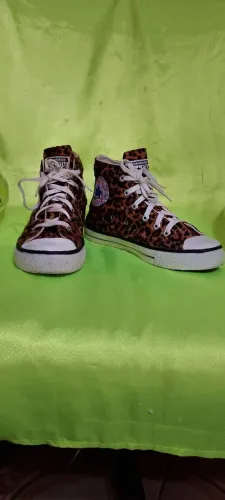 Tênis ALL star conversei.