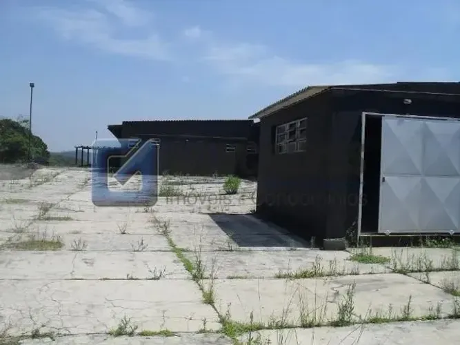 Área Comercial à Venda em Rio Grande, SBC: 3.500 m² Internos, 50.000 m² de Terreno