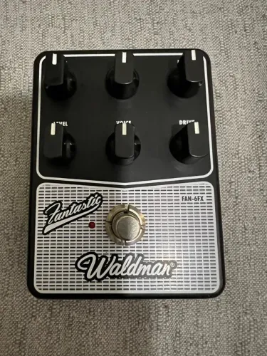 Waldman Fantastic Simulador Fender