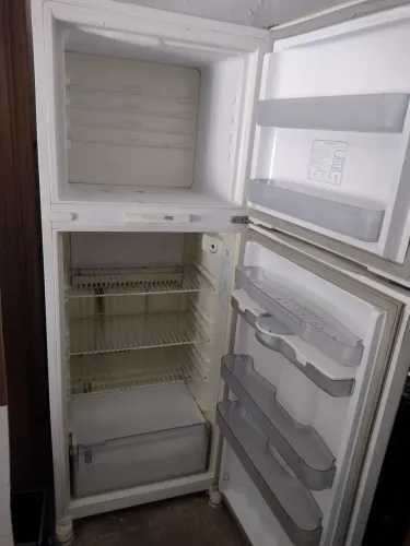 Vende-se geladeira Consul