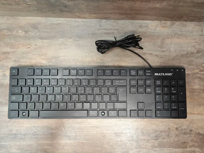 Teclado Multilaser TC142 USB - ABNT2 com teclado numérico