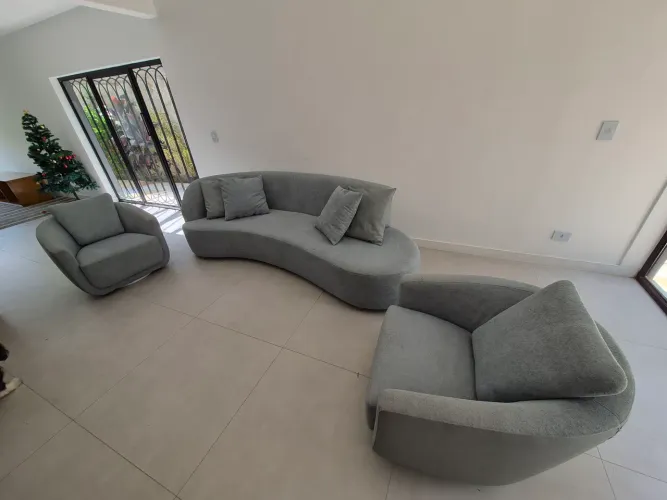 Sofá Dinamarca em formato curvo  2,8m e duas Poltronas em Linho com toque de seda