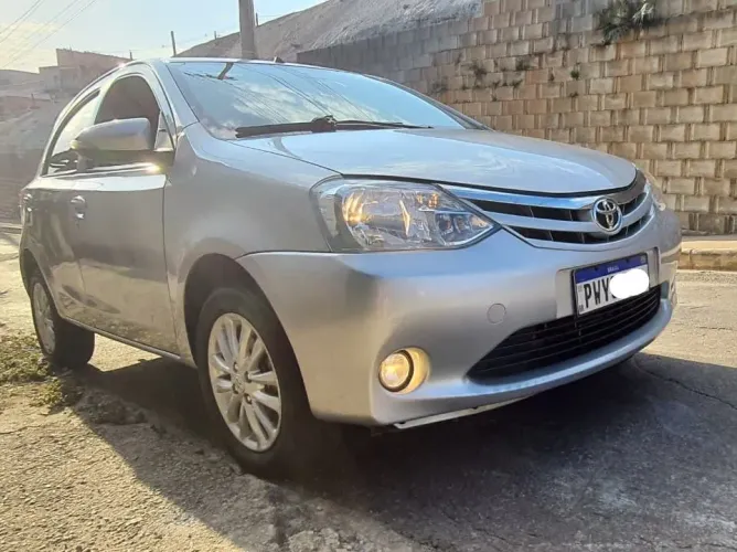 Toyota Etios XLS 1.5 Flex 16V 5P Mec. 2016
