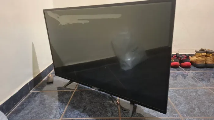 TV SMART 43pl DEFEITO NA TELA