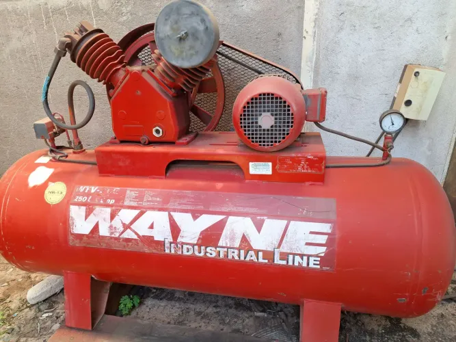 Compressor Wayne 20 pés 250lts