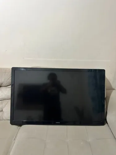 TV Philips 42 Polegadas - Completa e Funcional