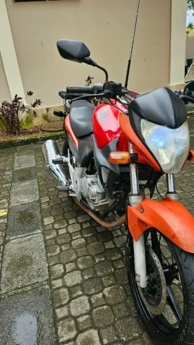 Vendo CB 300R 2012 c/ ABS. Vela Fina. Estado Impecável. Toda Revisada. Pra ir Hoje