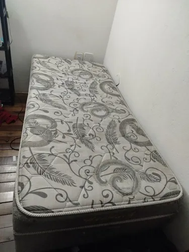 Cama de solteiro 
