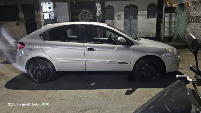 Chery Cielo 1.6 16V 119cv 5P 2011