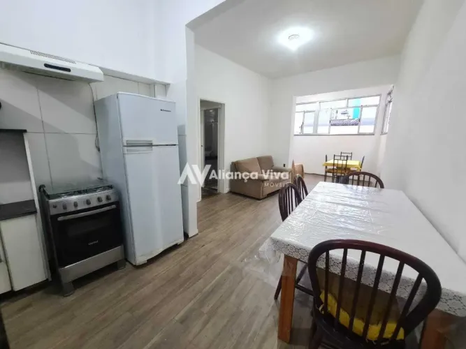 Apartamento a venda com 2 quartos e varanda e dependencia completa