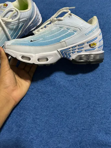 Tênis Nike tn3