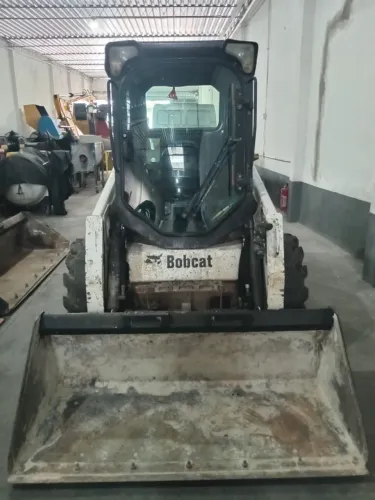 BOBCAT MINI CARREGADEIRA S450