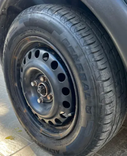Barbada jogo roda aro 14 pneus 175/65 aceito troca