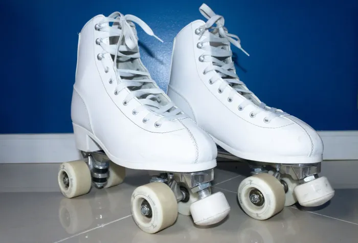 Patins Traxart Klassic Branco +Kit com Capacete e Protetores - Excelente Estado