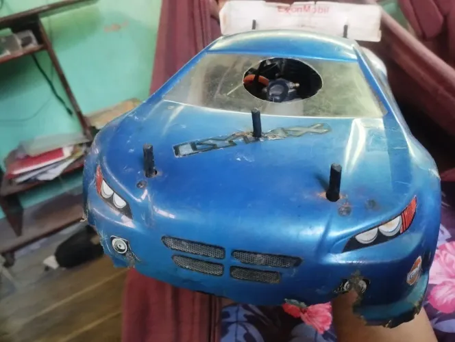 Automodelo a combustão