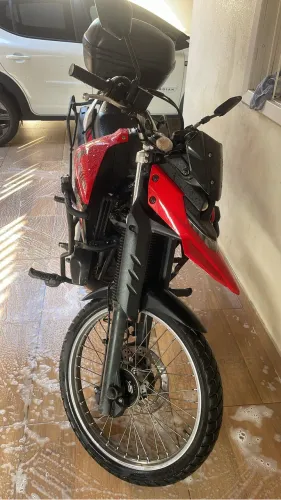 Vendo moto Yamaha Lander 250