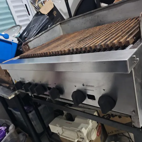 Vendo grelha char broiler a gás 6 boca por 2,500