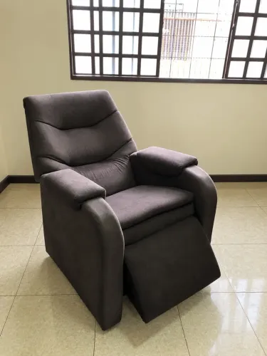 Poltrona reclinável