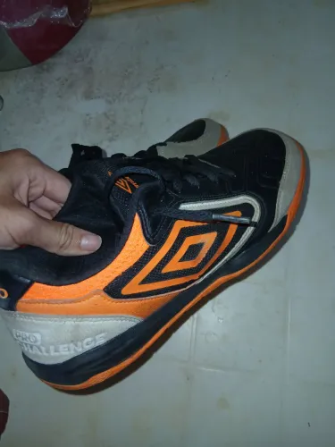 Chuteira umbro pro challenge 