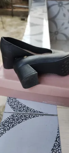 Sapato da modare ultra conforto, número 39 usado uma única vez. Valor 40 reais