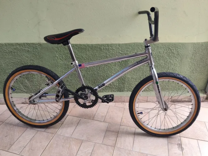 QUADRO Bmx Pró Bully Cx50 ( leia anúncio)