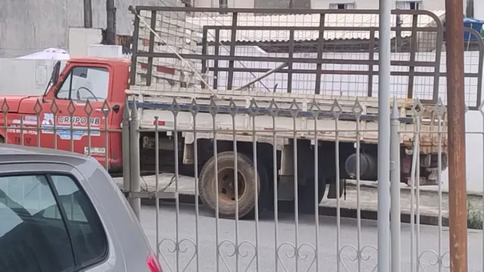 Vendo grades para caminhão f350 ou f 4000