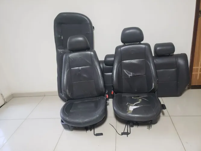 Jogo de bancos para Voyage. G5