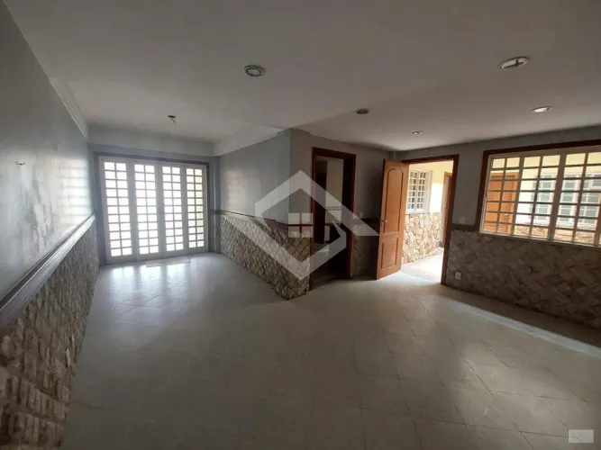 Casa 5 qrtos (2 Suítes), 2 Salões. Cond. Parque dos Girassois, Campo Grande