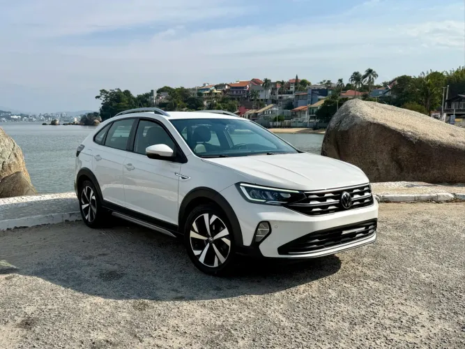 Volkswagen Nivus Highline 1.0 200 TSI Flex AUT 2021