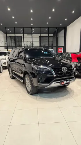 Toyota Hilux SW4 SRX 4X4 2.8 TDI 16V Dies. Aut. 2023