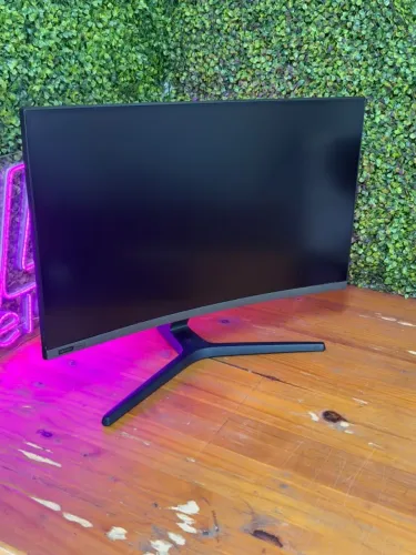Monitor Curvo Odyssey 27" FHD 240Hz C27RG50FQL