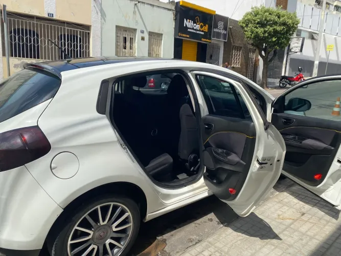 Fiat Bravo Sporting 1.8 Dualogic Flex 16V 5P 2013
