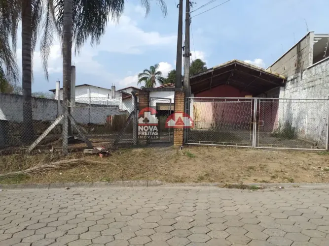 Terreno Padrão em Lorena