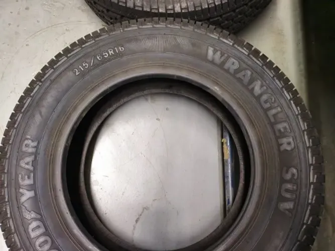 Pneu 215/65 R16 Goodyear Wrangler SUV - Novo