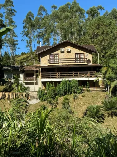 Sítio com 6 Hectares em Nova Trento
