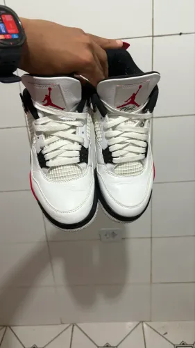 Air Jordan 4