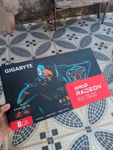 Placa de vídeo AMD RX7600 TRIPLE FAN GIGABYTE
