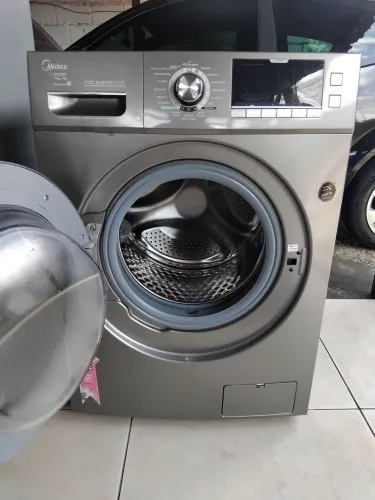 Máquina de lavar e secar Midea